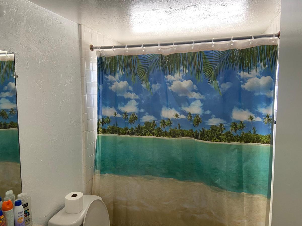 Private Room In A 2 Bedroom 1 Bathroom Shared With Host, On The Beach, Surrounded By Resorts, Only 2 People Max 圣徒皮特海滩 外观 照片